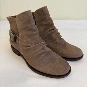 Sofft Brookdale Booties Women's Suede Ankle Boots Taupe Size 9M Zip Moto Slouchy